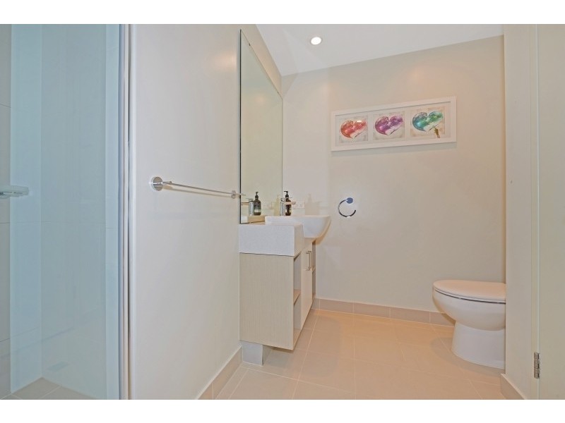 72/16 Midgegooroo Avenue, Cockburn Central WA 6164