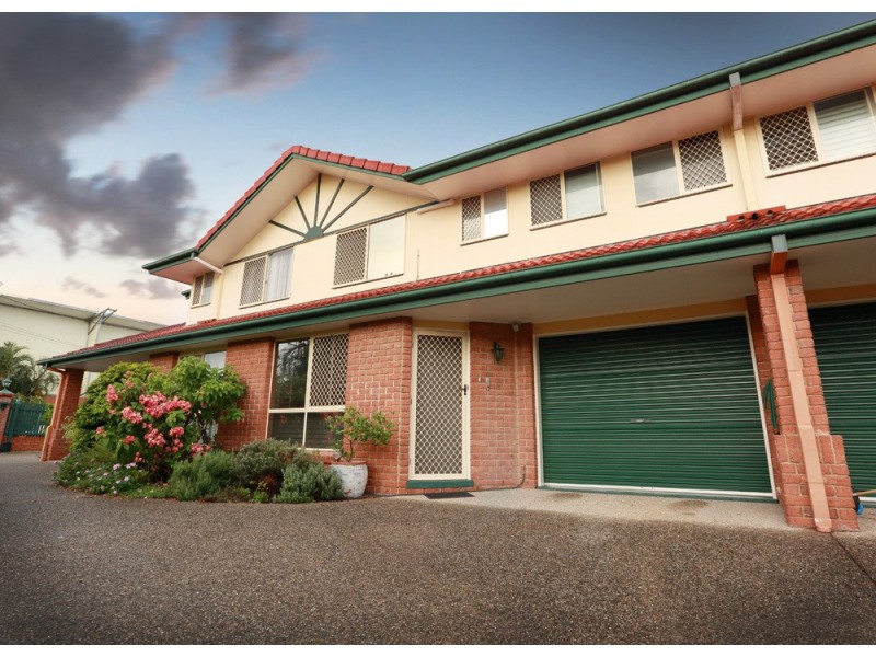 2/21 Downs Street, Redcliffe QLD 4020