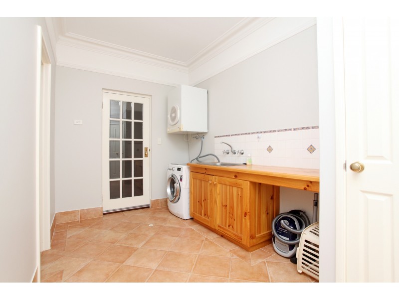 15 Freycinet Drive, Geographe WA 6280