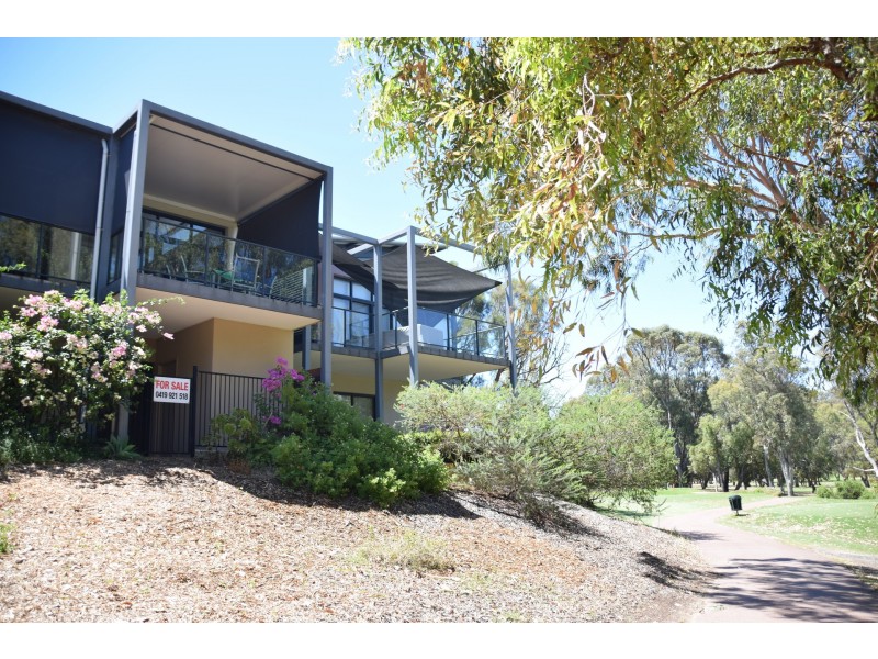 11 GOLFERS RETREAT, Halls Head WA 6210