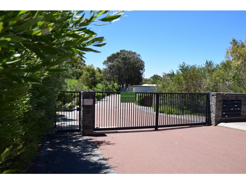 11 GOLFERS RETREAT, Halls Head WA 6210