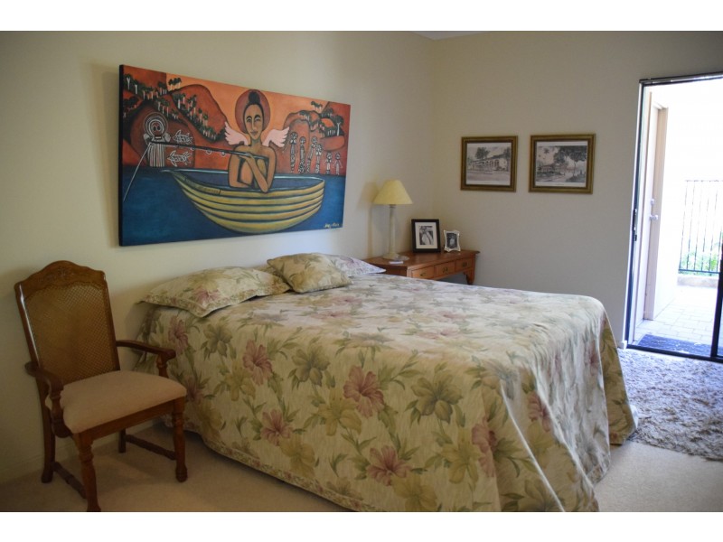 11 GOLFERS RETREAT, Halls Head WA 6210