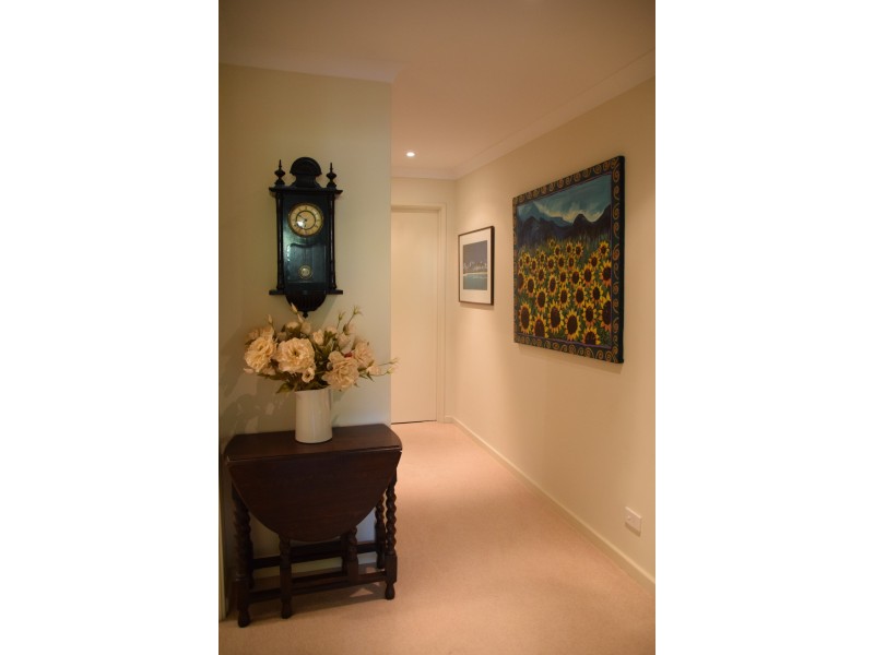 11 GOLFERS RETREAT, Halls Head WA 6210