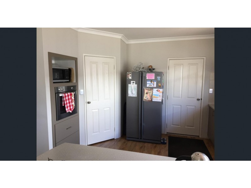 77 Bellavista Parade, Meadow Springs WA 6210