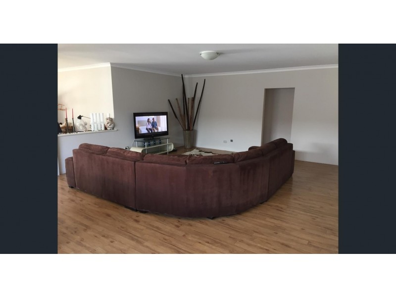 77 Bellavista Parade, Meadow Springs WA 6210