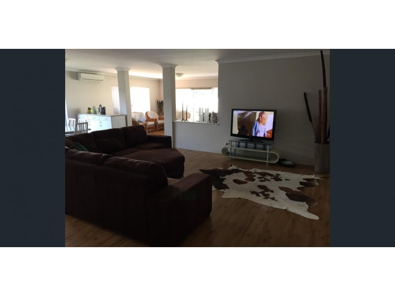 77 Bellavista Parade, Meadow Springs WA 6210