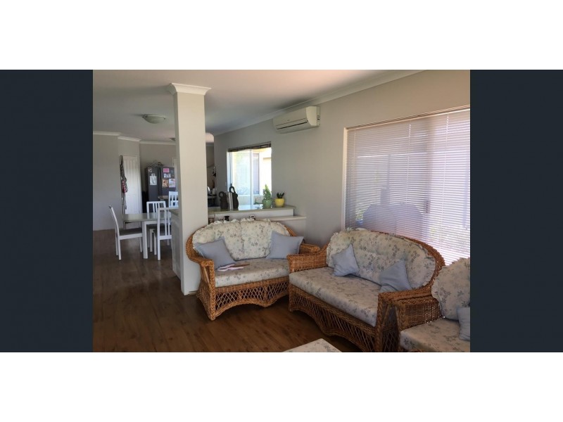 77 Bellavista Parade, Meadow Springs WA 6210