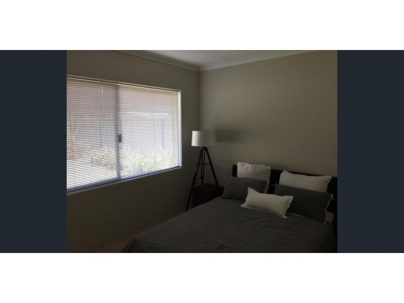 77 Bellavista Parade, Meadow Springs WA 6210