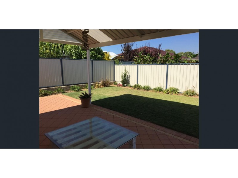 77 Bellavista Parade, Meadow Springs WA 6210