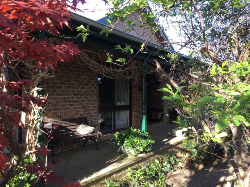 64 Park Rd, Bowral NSW 2576