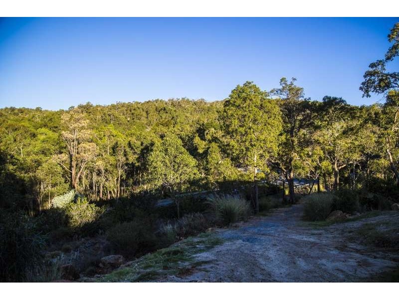 41 Onyx Road, Mount Richon WA 6112