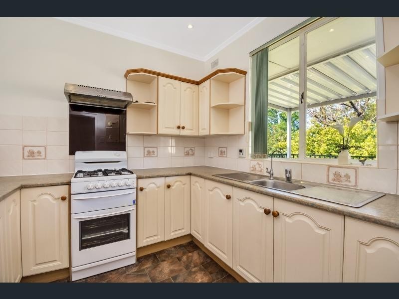 31 Padbury Road, Gilles Plains SA 5086