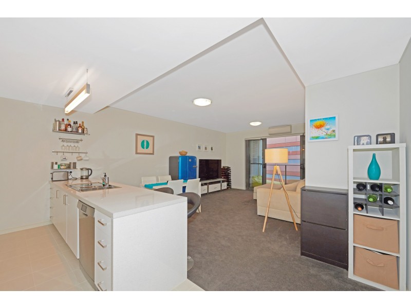 72/16 Midgegooroo Avenue, Cockburn Central WA 6164