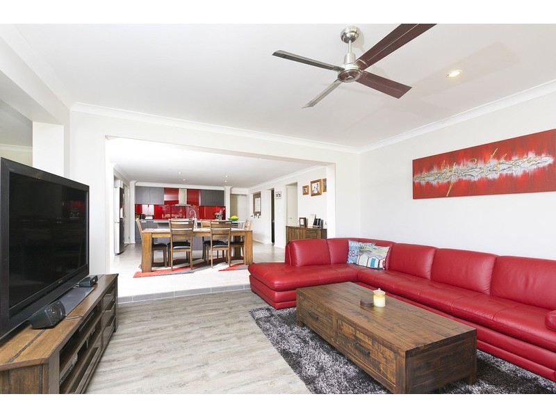 15 Farnell St, Nabiac NSW 2312