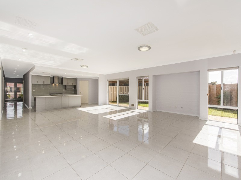 20 Crouch Place, Canning Vale WA 6155