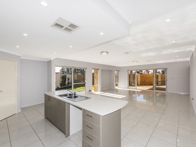 20 Crouch Place, Canning Vale WA 6155