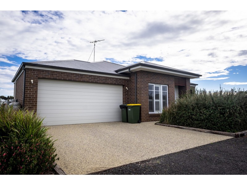 84 Lomandra Drive, Teesdale VIC 3328