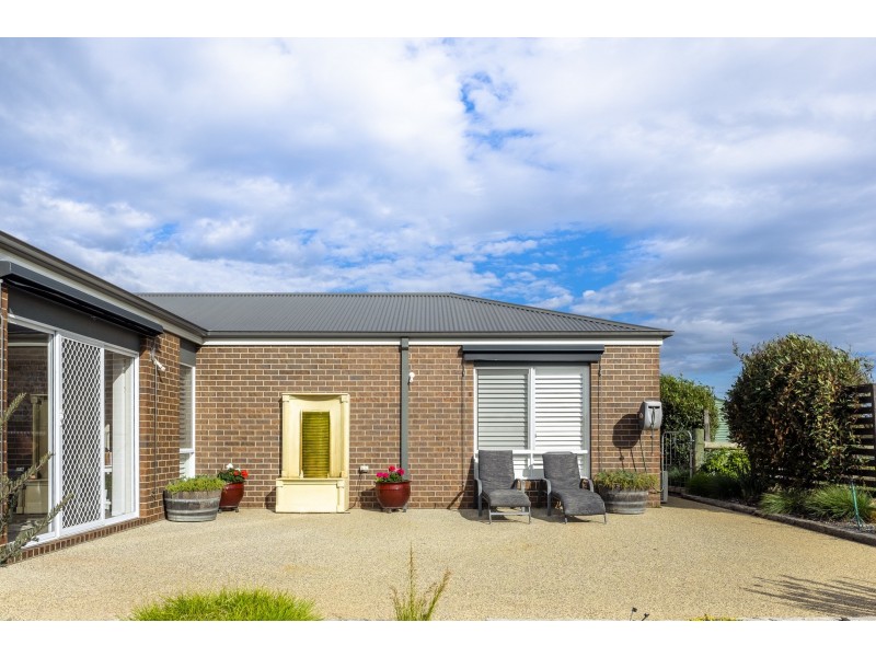 84 Lomandra Drive, Teesdale VIC 3328