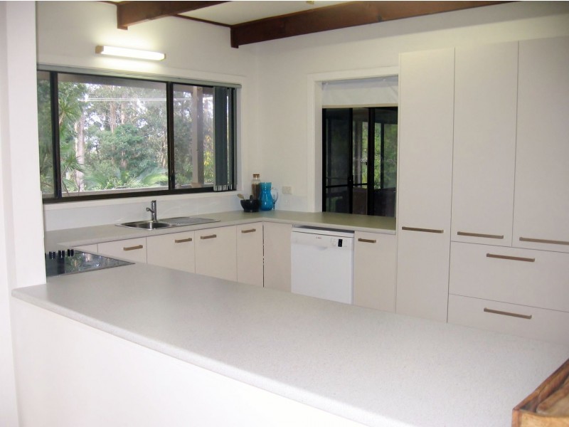 27 Murramarang Crescent, South Durras NSW 2536