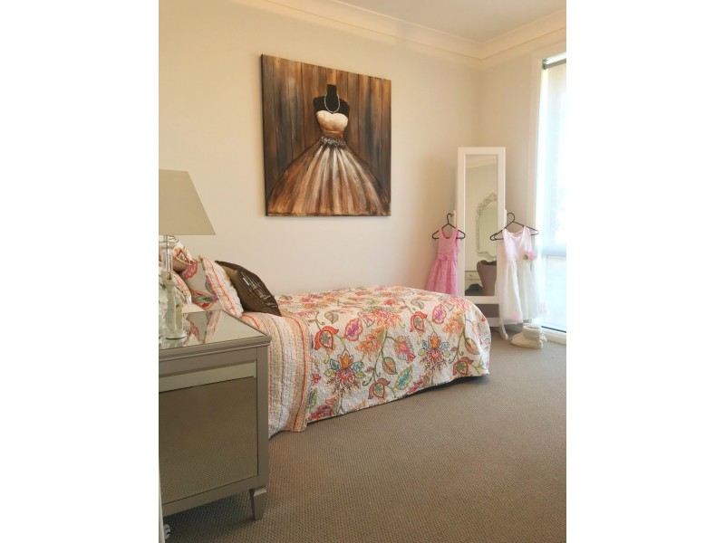 132 Moss Avenue, Narromine NSW 2821