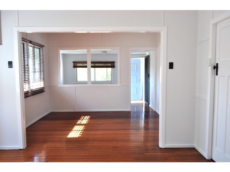 7 Disraeli St, Margate QLD 4019