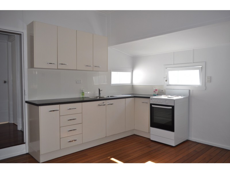 7 Disraeli St, Margate QLD 4019