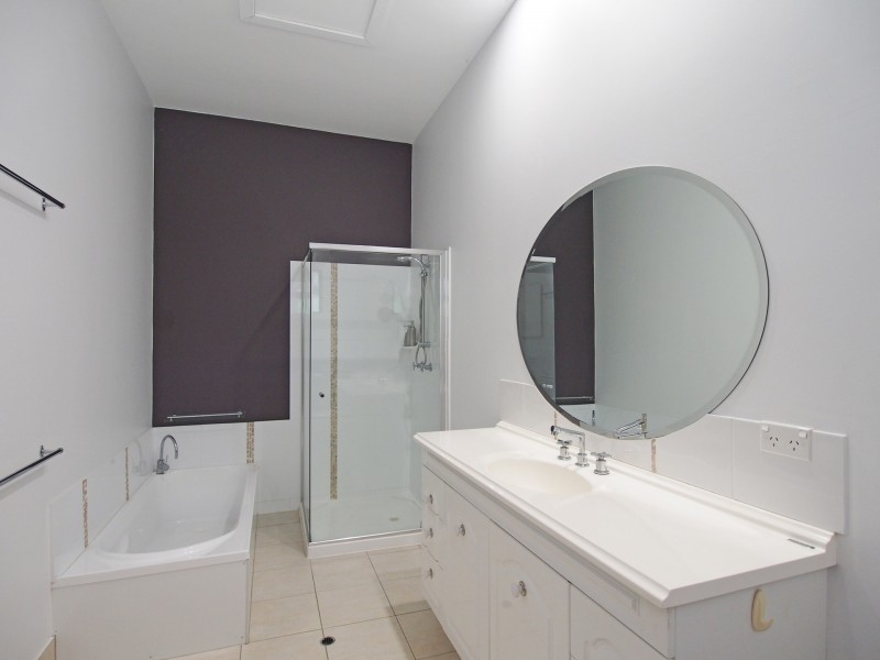 866 Pomona Kin Kin Rd, Kin Kin QLD 4571