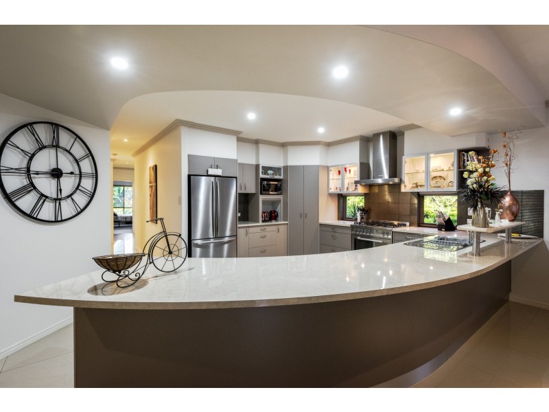 35 Seahorse Circuit, Dundowran Beach QLD 4655
