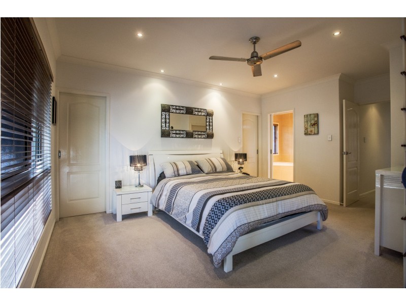 35 Seahorse Circuit, Dundowran Beach QLD 4655
