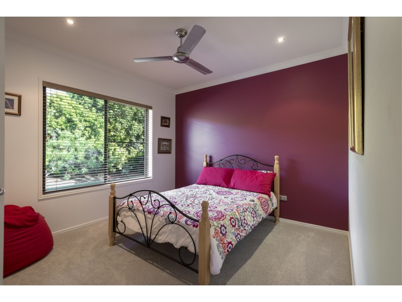 35 Seahorse Circuit, Dundowran Beach QLD 4655