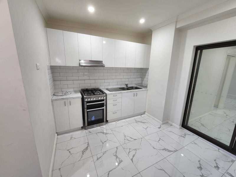 2/53 Tram Road, Doncaster VIC 3108