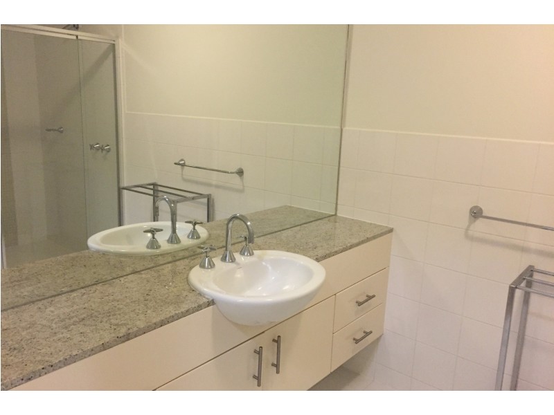 205/8 Clay Drive, Doncaster VIC 3108