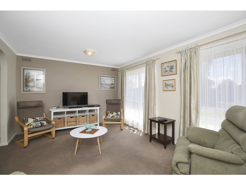 4 John Crescent, Colac VIC 3250