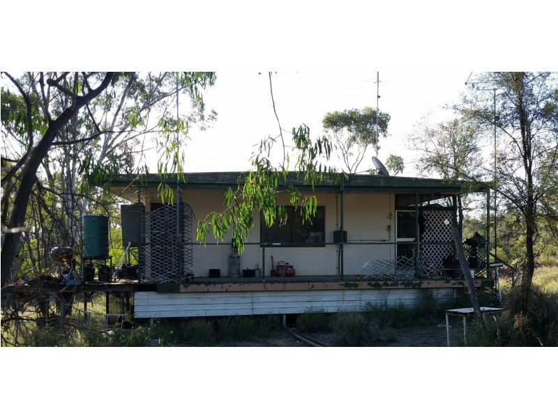 9 Willows Road, Willows QLD 4702