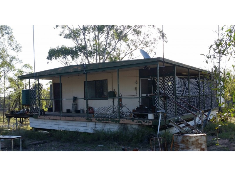 9 Willows Road, Willows QLD 4702