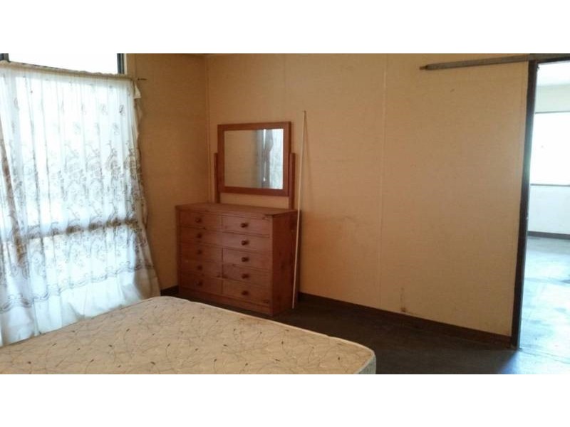 9 Willows Road, Willows QLD 4702