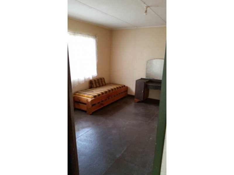 9 Willows Road, Willows QLD 4702