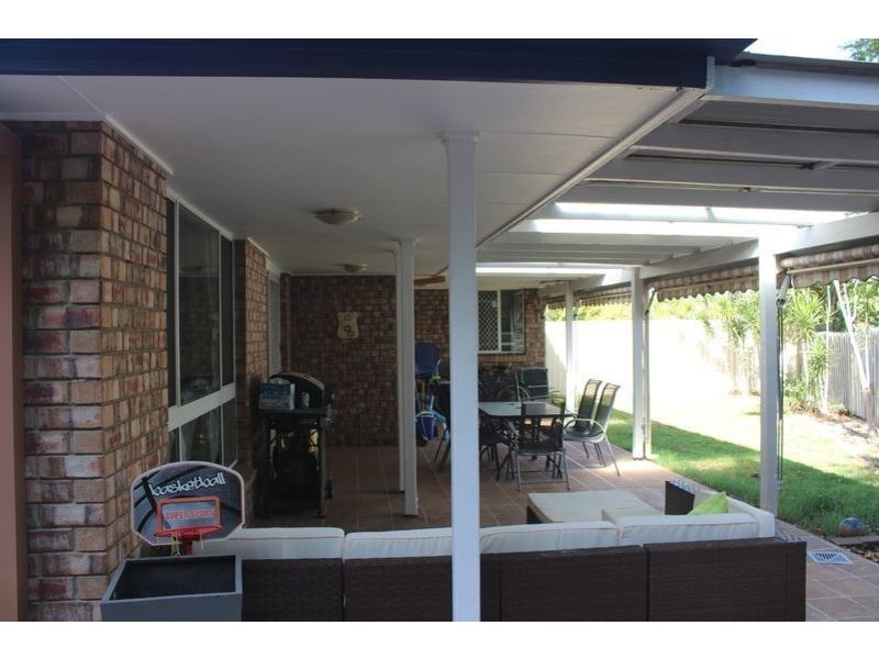 6 Yarraglen Place, Arundel QLD 4214