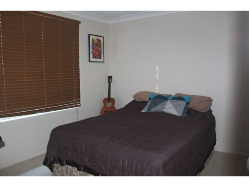 6 Yarraglen Place, Arundel QLD 4214