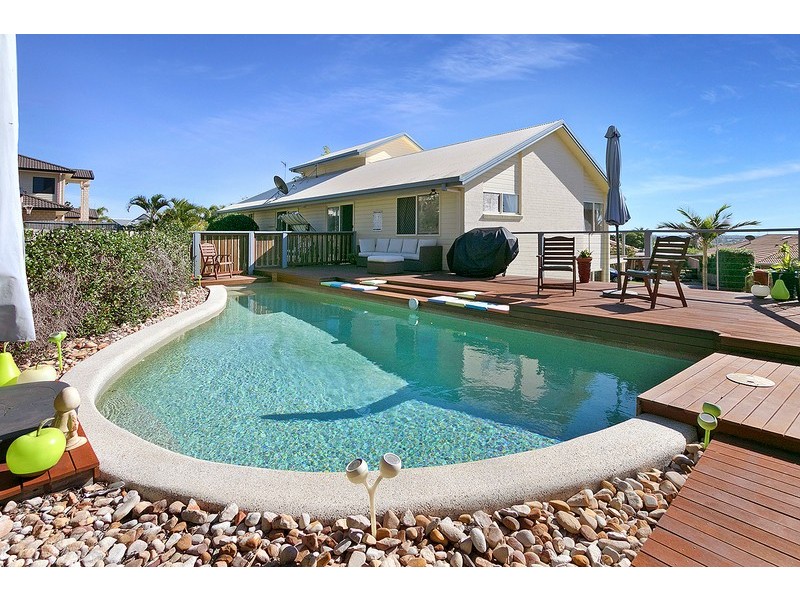 6 Lygon Court, Urraween QLD 4655