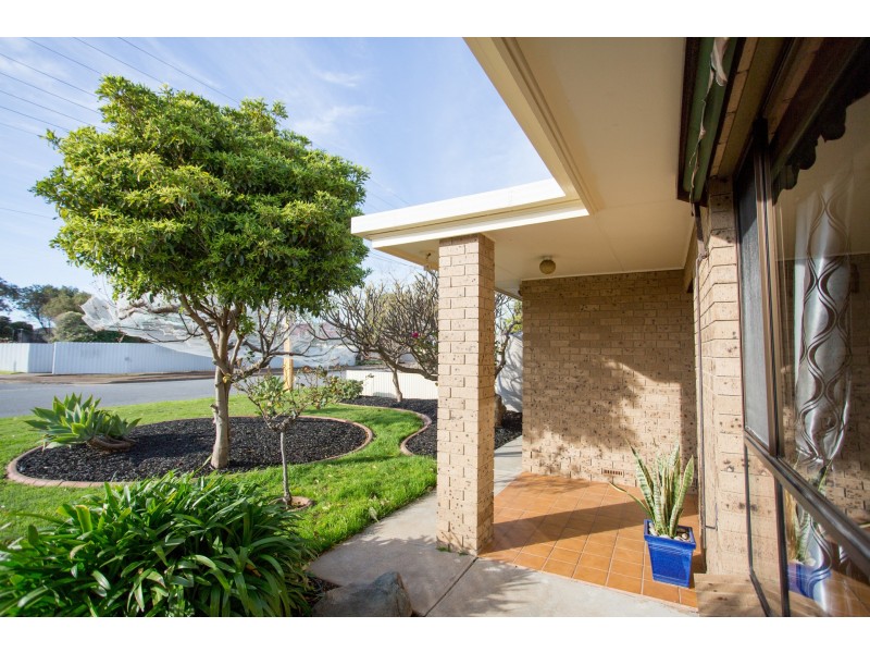 8 Fremantle Road, Port Noarlunga South SA 5167