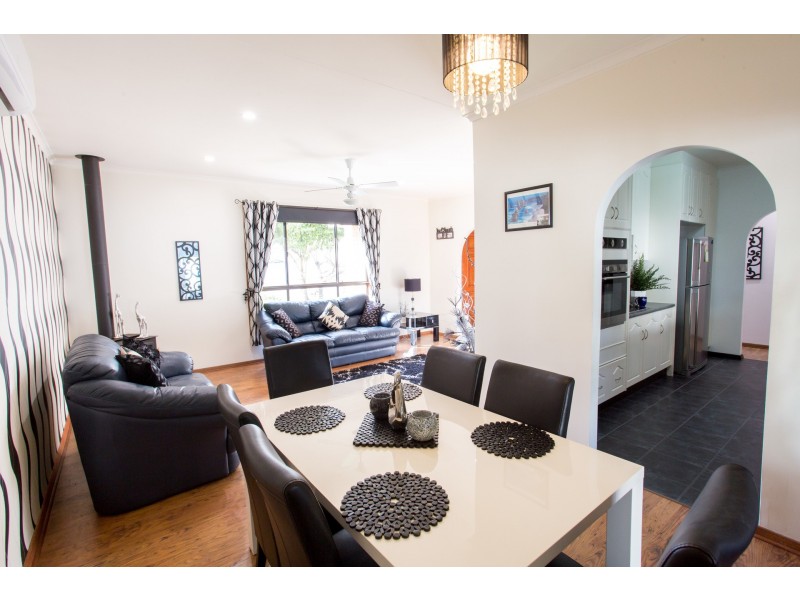 8 Fremantle Road, Port Noarlunga South SA 5167