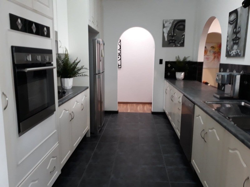 8 Fremantle Road, Port Noarlunga South SA 5167