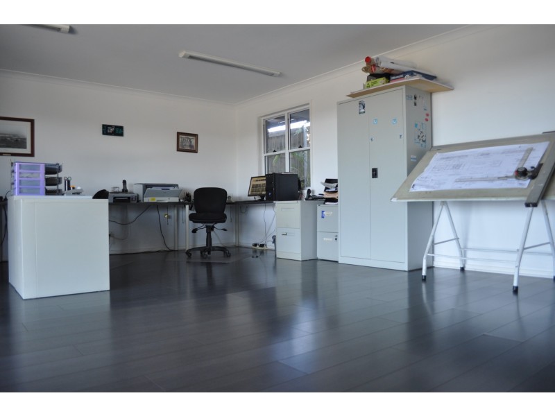 102 Gibson Crescent, Bellbowrie QLD 4070