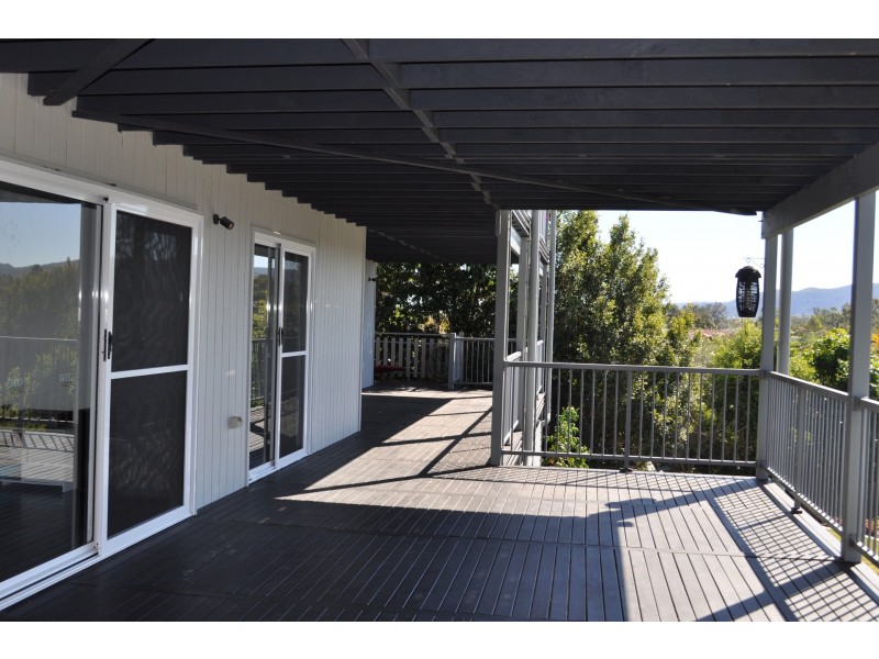 102 Gibson Crescent, Bellbowrie QLD 4070