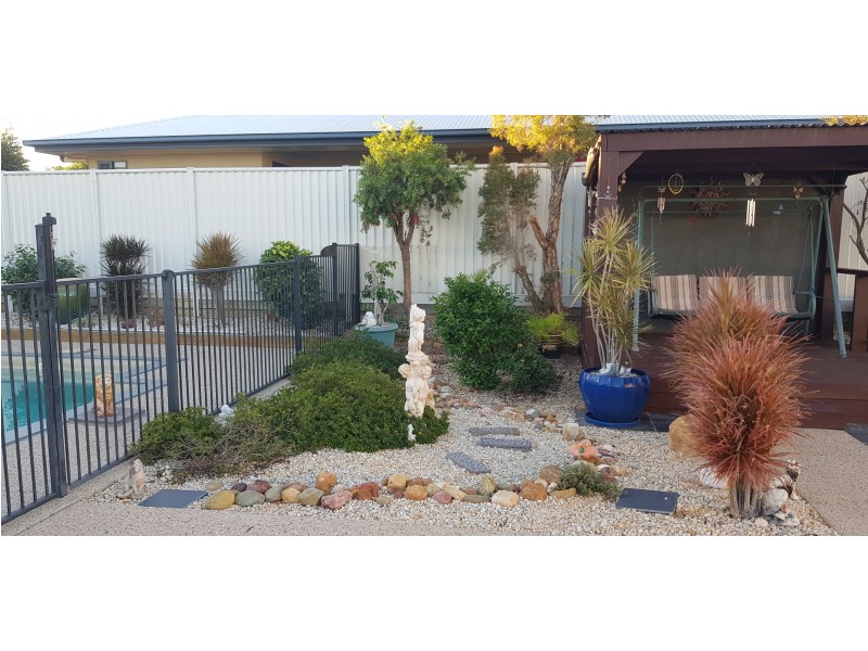 19 Rogers Street, Emerald QLD 4720