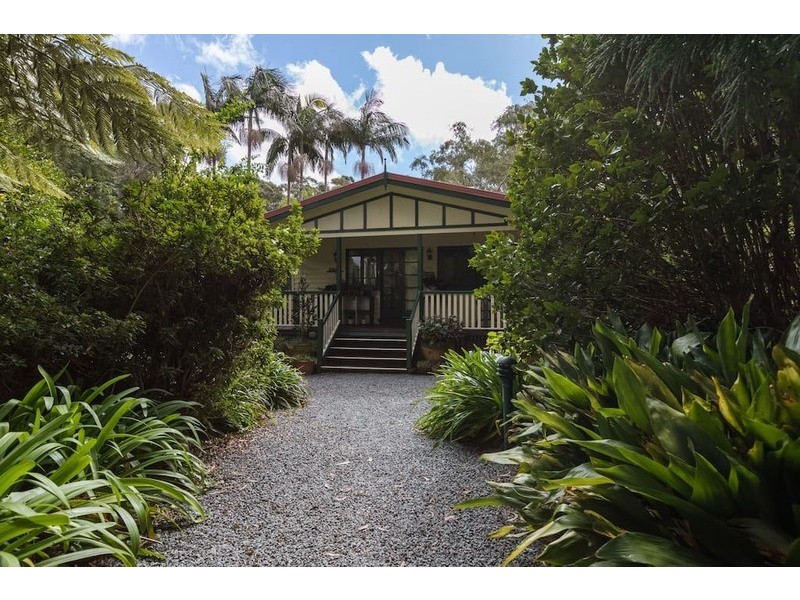 8 Canyon Parade, Springbrook QLD 4213