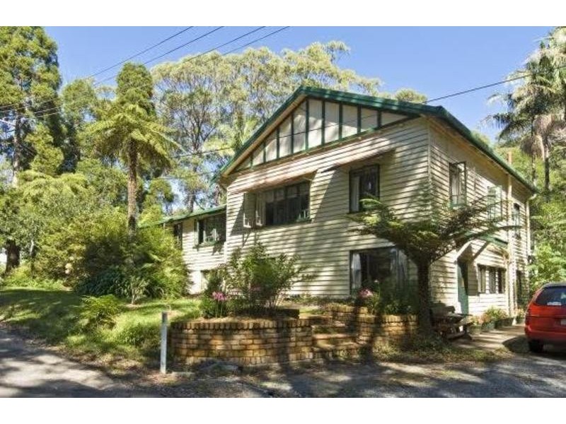 8 Canyon Parade, Springbrook QLD 4213