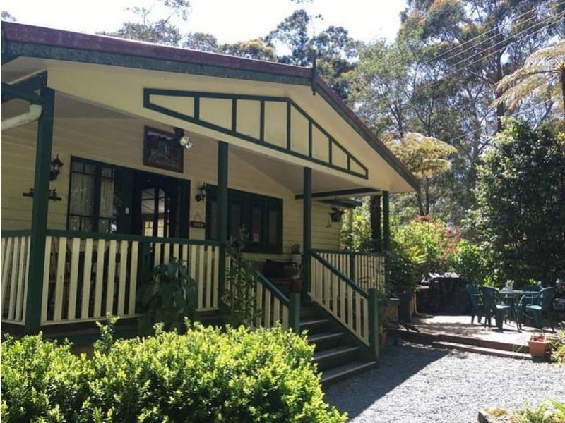 8 Canyon Parade, Springbrook QLD 4213