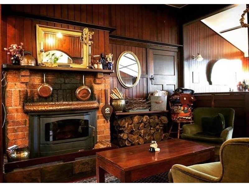 8 Canyon Parade, Springbrook QLD 4213